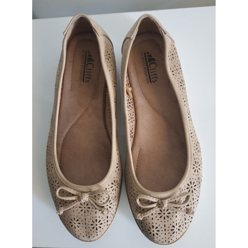 Cliff By White Mountain Women's Perforated Flat Ballet Slip On Shoes Size 9M